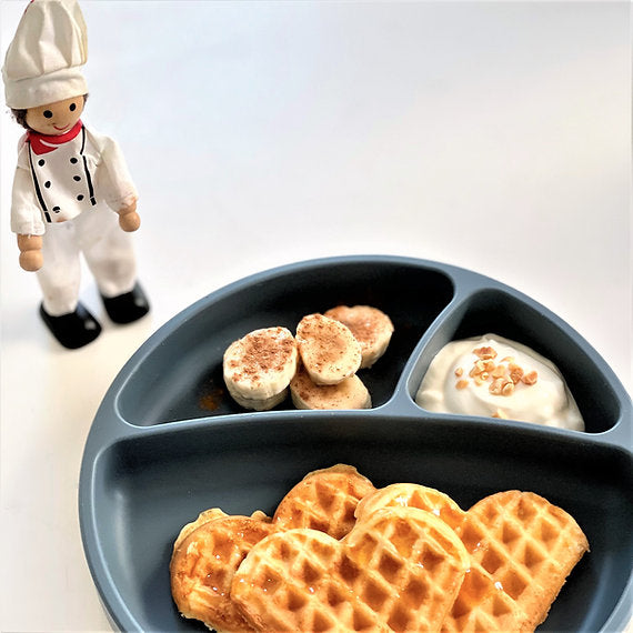 Minikoioi Portions Stay-Put Suction Silicone Plate