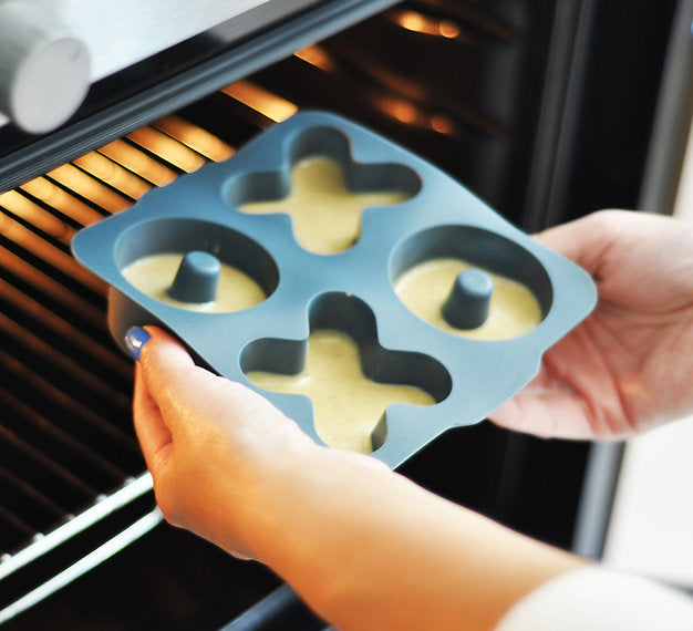 Minikoioi Xoxo Silicone Cake Mold 2 Pcs