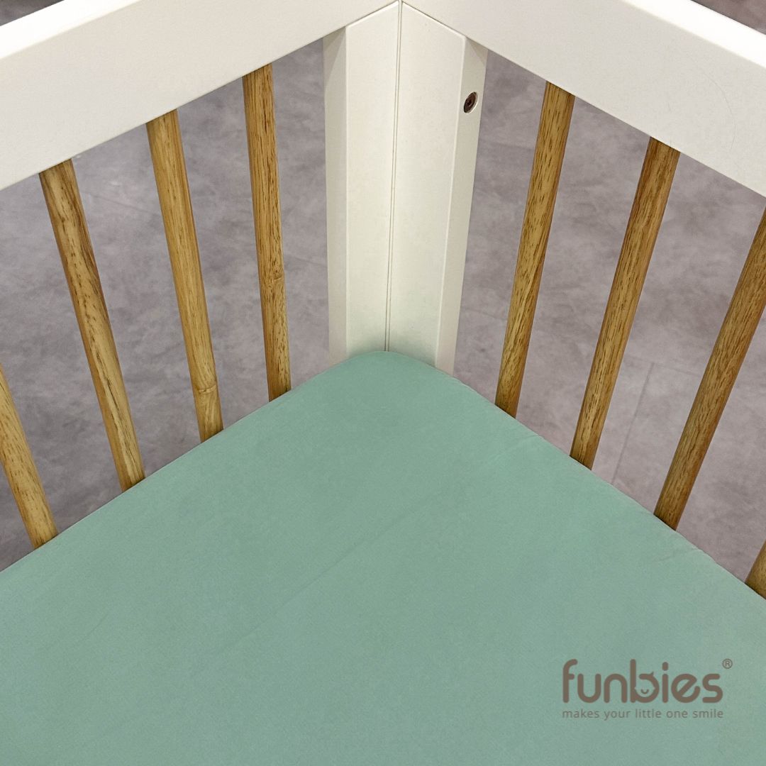 Funbies Feathered Friends 8 In 1 Bedding Set