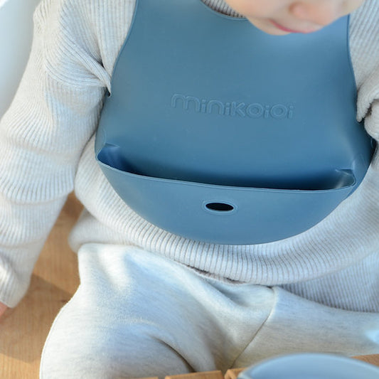 Minikoioi Flexi Bib Silicone Feeding Bib