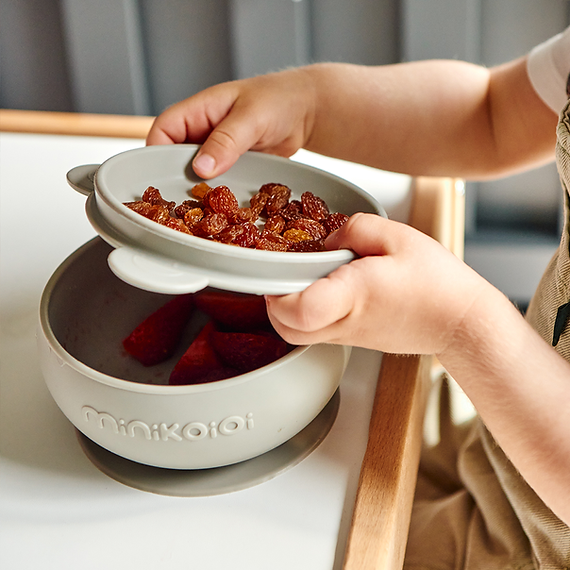 Minikoioi Bowly Suction Base Bowl With Lid
