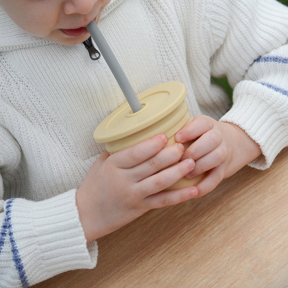 Minikoioi Sip + Snack Silicone Snack Cup With 2 Lids