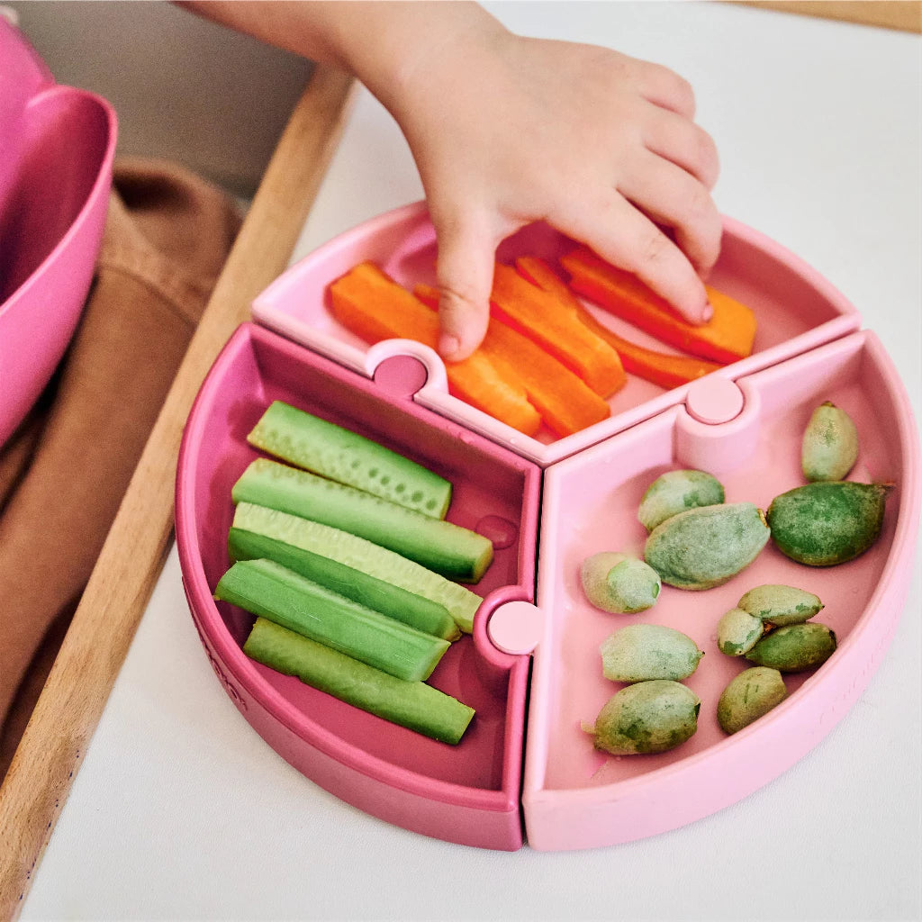 Minikoioi Puzzle 3-Section Plate With Suction Base